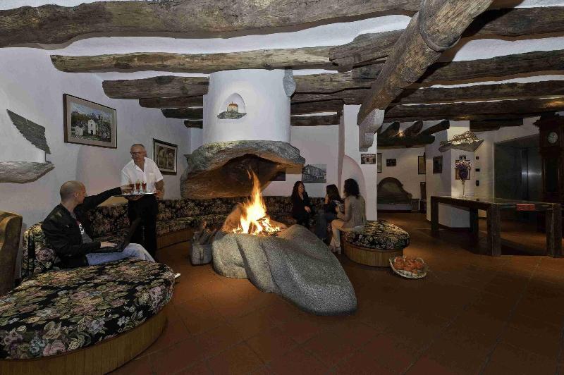 La Brace Hotel & Restaurant - Lobi