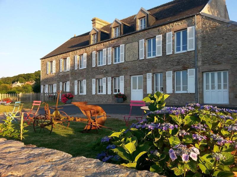 Hôtel La Roche du Marais - Genel