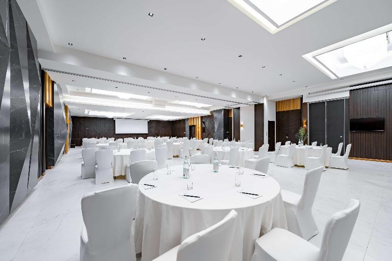 Radisson Blu Hotel Riyadh Qurtuba - Toplantı