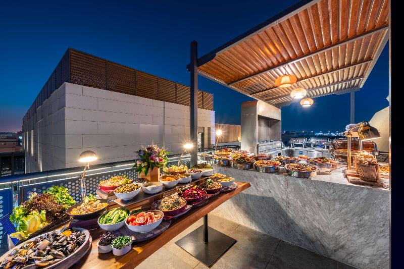 Radisson Blu Hotel Riyadh Qurtuba - Restoran