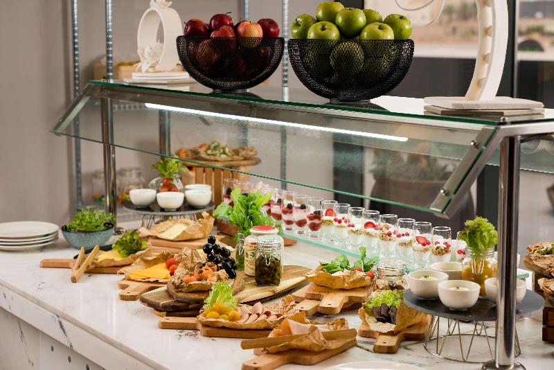 Radisson Blu Hotel Riyadh Qurtuba - Restoran