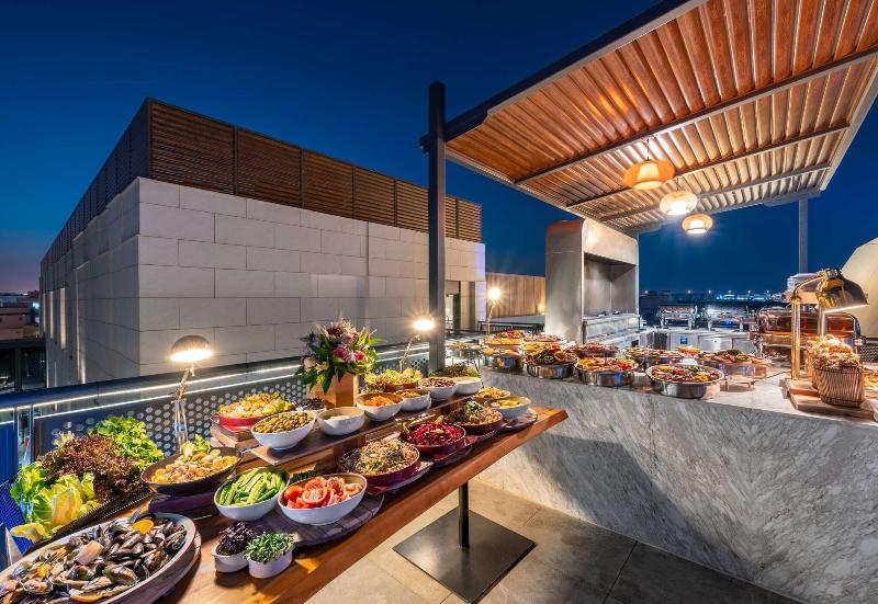 Radisson Blu Hotel Riyadh Qurtuba - Restoran
