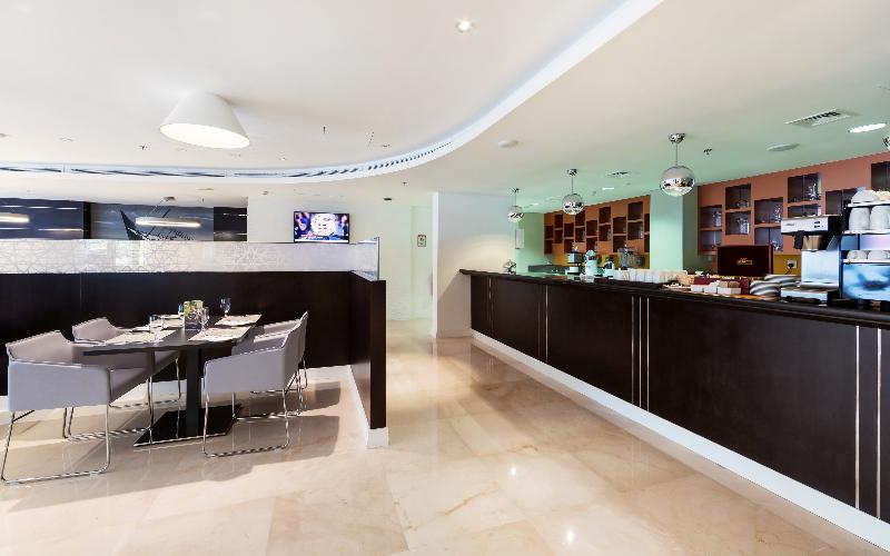 Premier Inn Doha Airport - Restoran