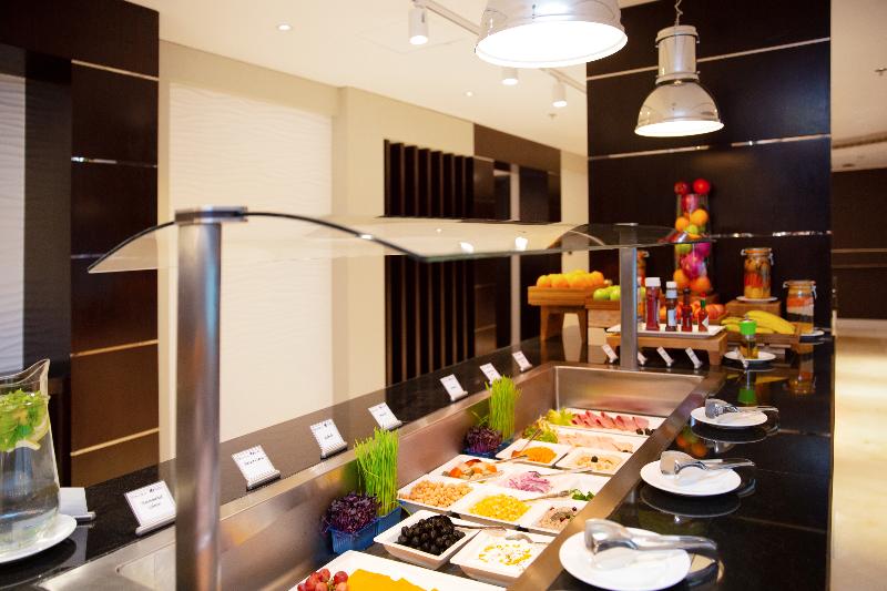 Premier Inn Doha Airport - Restoran
