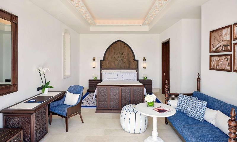 Hilton Salwa Beach Resort & Villas - Oda