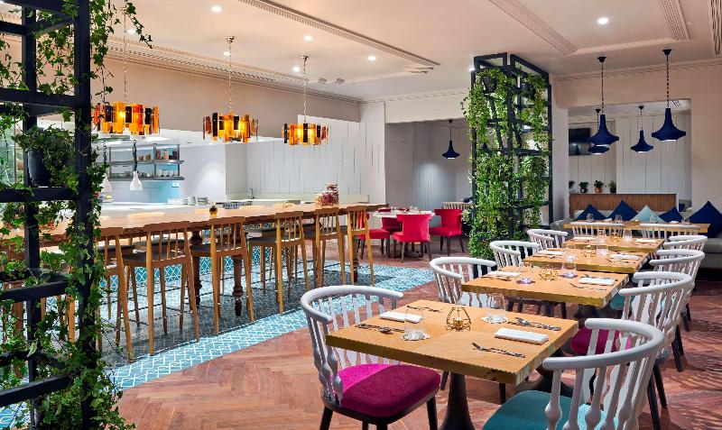 Hilton Salwa Beach Resort & Villas - Restoran