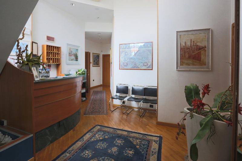 Hotel Leonardo - Lobi