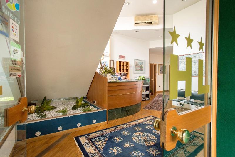 Hotel Leonardo - Lobi