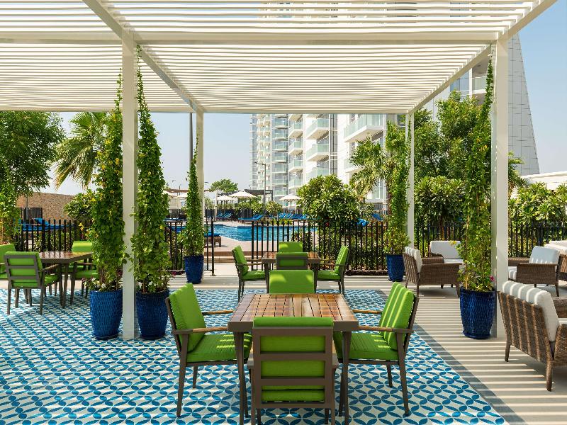Radisson Dubai Damac Hills - Bar