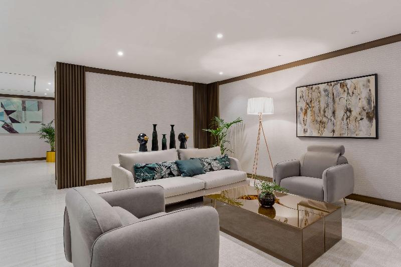 Radisson Dubai Damac Hills - Lobi