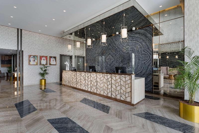 Radisson Dubai Damac Hills - Lobi