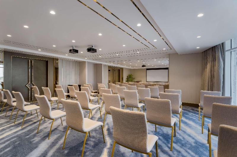 Radisson Dubai Damac Hills - Toplantı