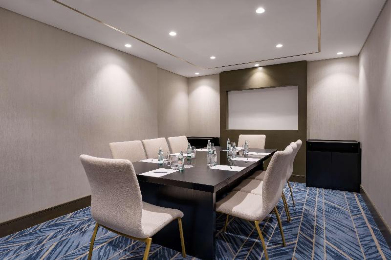 Radisson Dubai Damac Hills - Toplantı