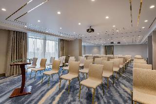 Radisson Dubai Damac Hills fotoÄŸrafÄ±