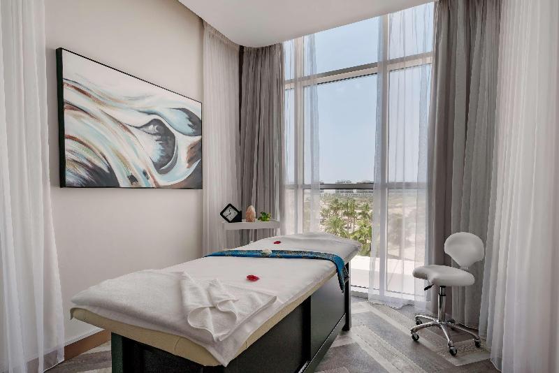Radisson Dubai Damac Hills - Aktivite