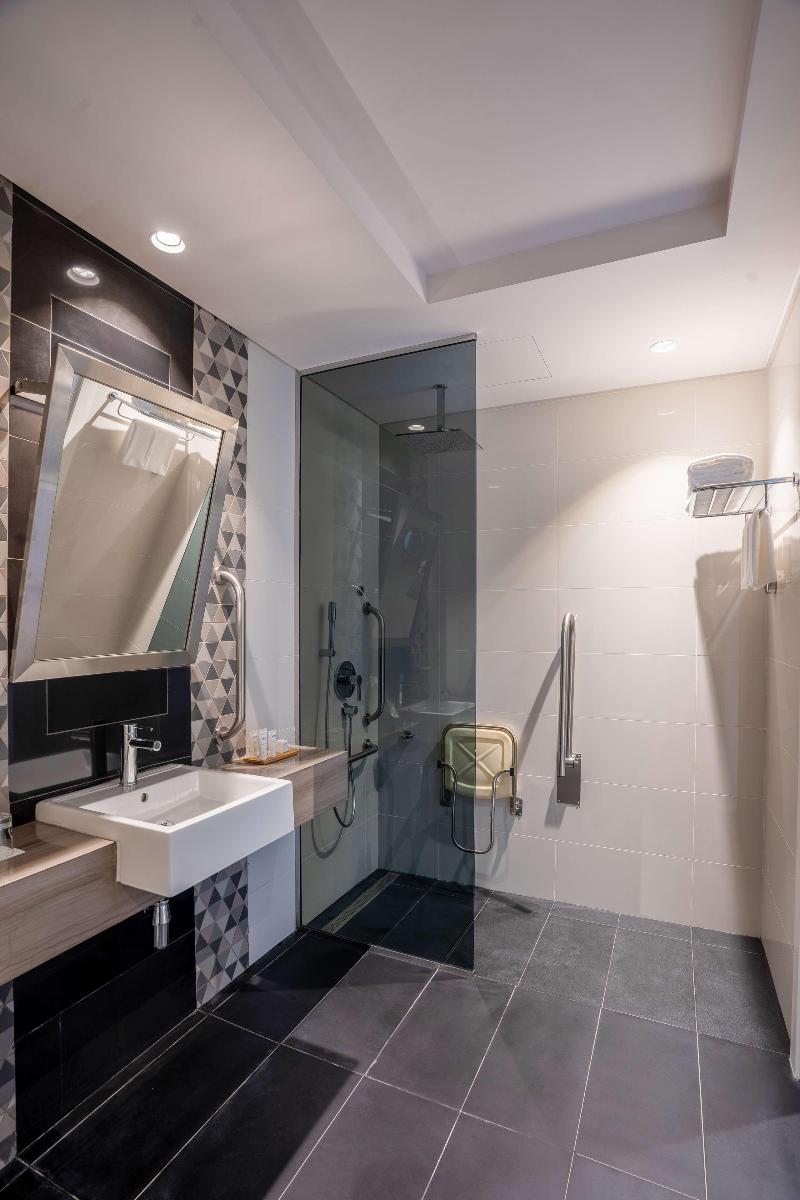 Radisson Dubai Damac Hills - Oda