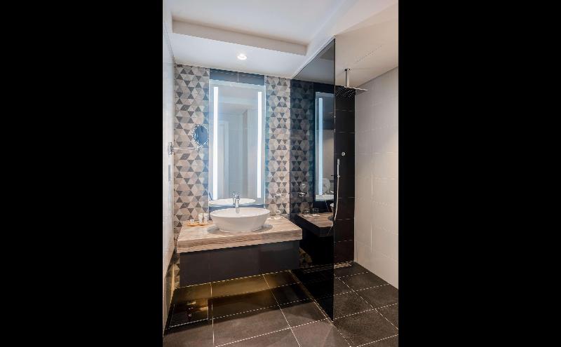 Radisson Dubai Damac Hills - Oda