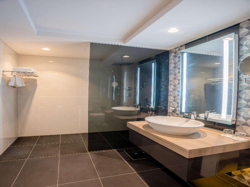 Radisson Dubai Damac Hills - Oda