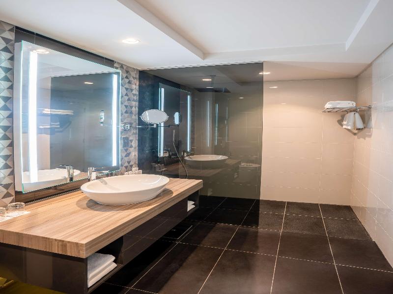 Radisson Dubai Damac Hills - Oda