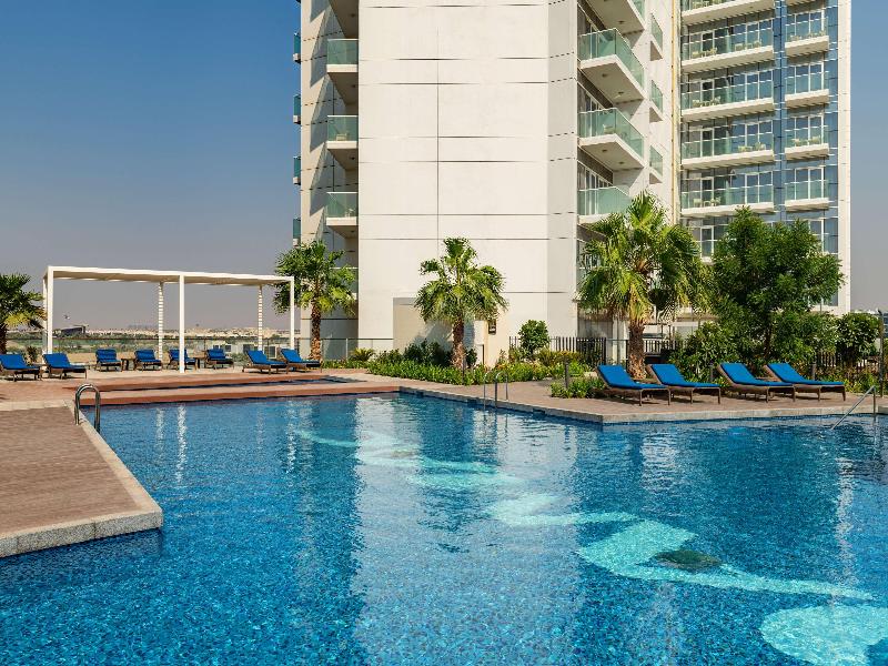 Radisson Dubai Damac Hills - Havuz