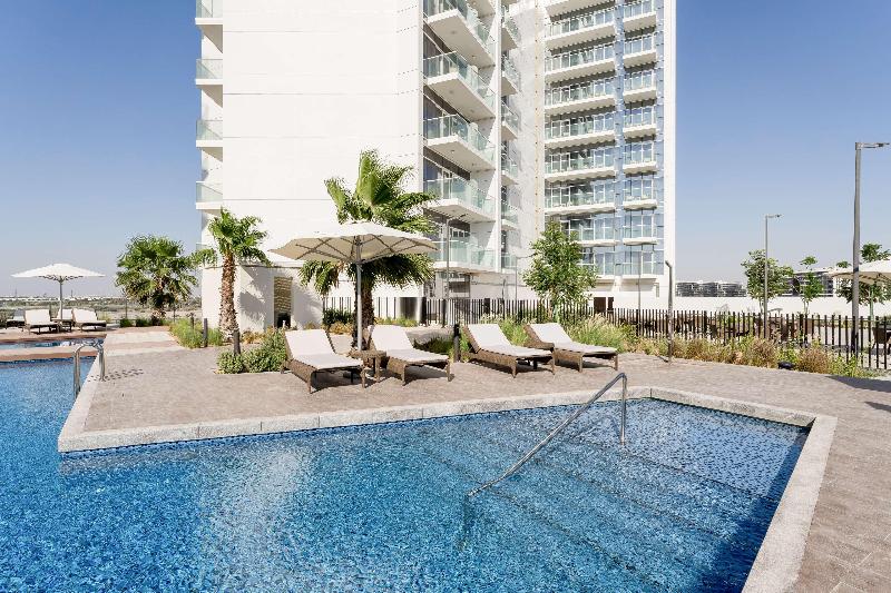 Radisson Dubai Damac Hills - Havuz
