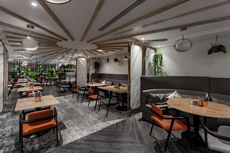 Radisson Dubai Damac Hills - Restoran