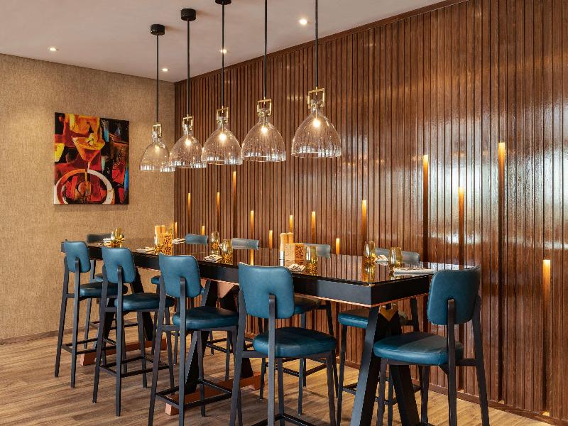 Radisson Dubai Damac Hills - Restoran