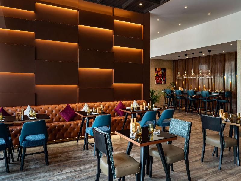 Radisson Dubai Damac Hills - Restoran