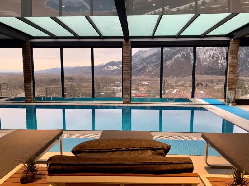 Mtserlebi Resort - Havuz