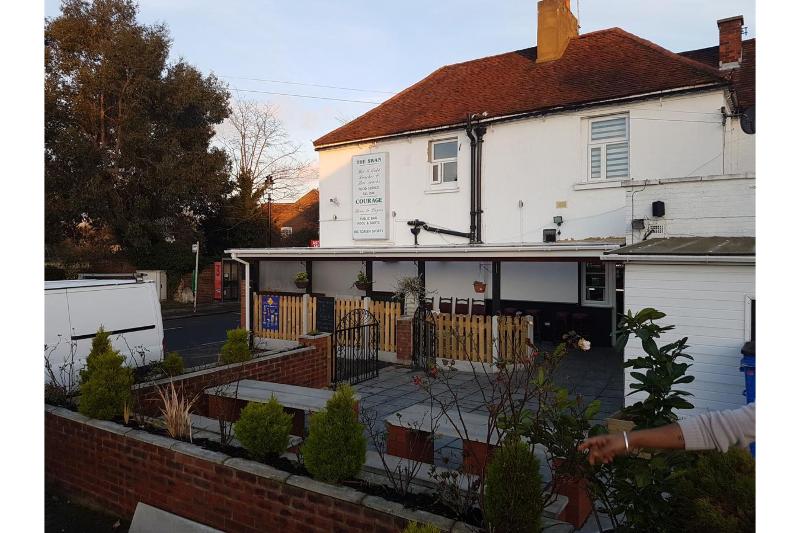 Swan Inn, Heathrow Airport - Genel