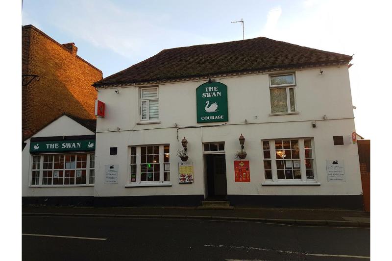 Swan Inn, Heathrow Airport - Genel