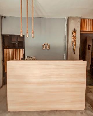 RedDoorz Hostel near Lippo Mall Kuta fotoÄŸrafÄ±