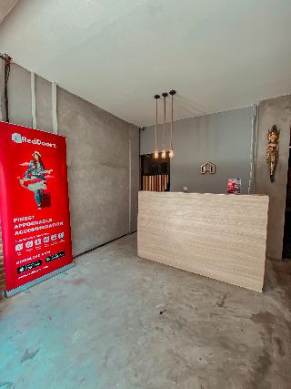 RedDoorz Hostel near Lippo Mall Kuta fotoÄŸrafÄ±