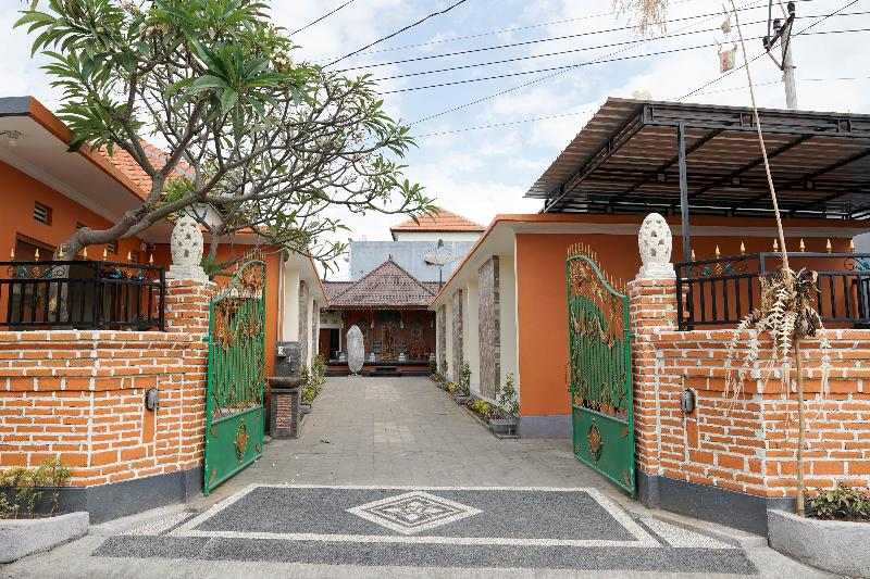 RedDoorz near Buleleng Harbour 2 - Genel