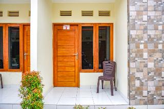 RedDoorz near Buleleng Harbour 2 otel fotoğrafı