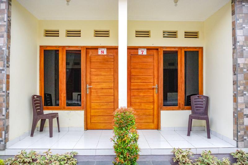 RedDoorz near Buleleng Harbour 2 - Genel