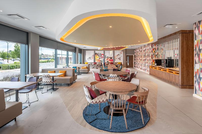 Hampton By Hilton High Wycombe - Lobi