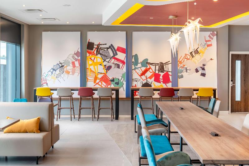 Hampton By Hilton High Wycombe - Lobi