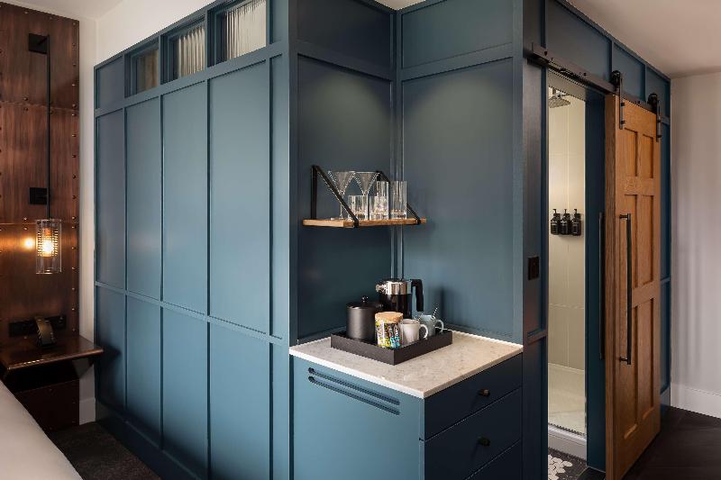 The Gantry London Curio Collection By Hilton - Oda