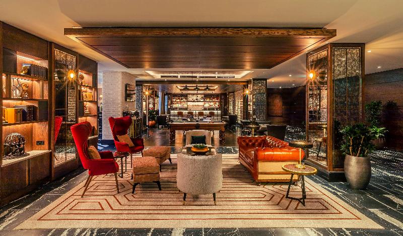 The Fellows House Cambridge Curio Collection By H - Bar