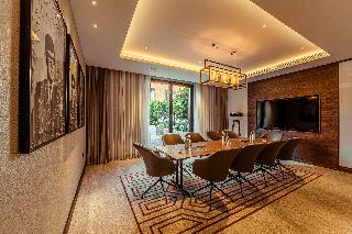 The Fellows House Cambridge Curio Collection By H fotoÄŸrafÄ±