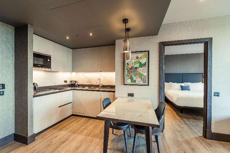 The Fellows House Cambridge Curio Collection By H - Oda