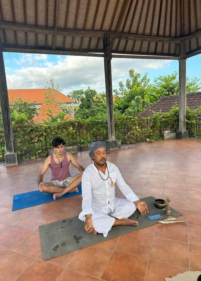 Bali Eco Living Yoga Healing Meditation by ZUZU - Aktivite