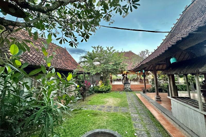 Bali Eco Living Yoga Healing Meditation by ZUZU - Genel