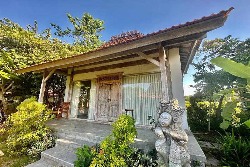 Bali Eco Living Yoga Healing Meditation by ZUZU - Oda