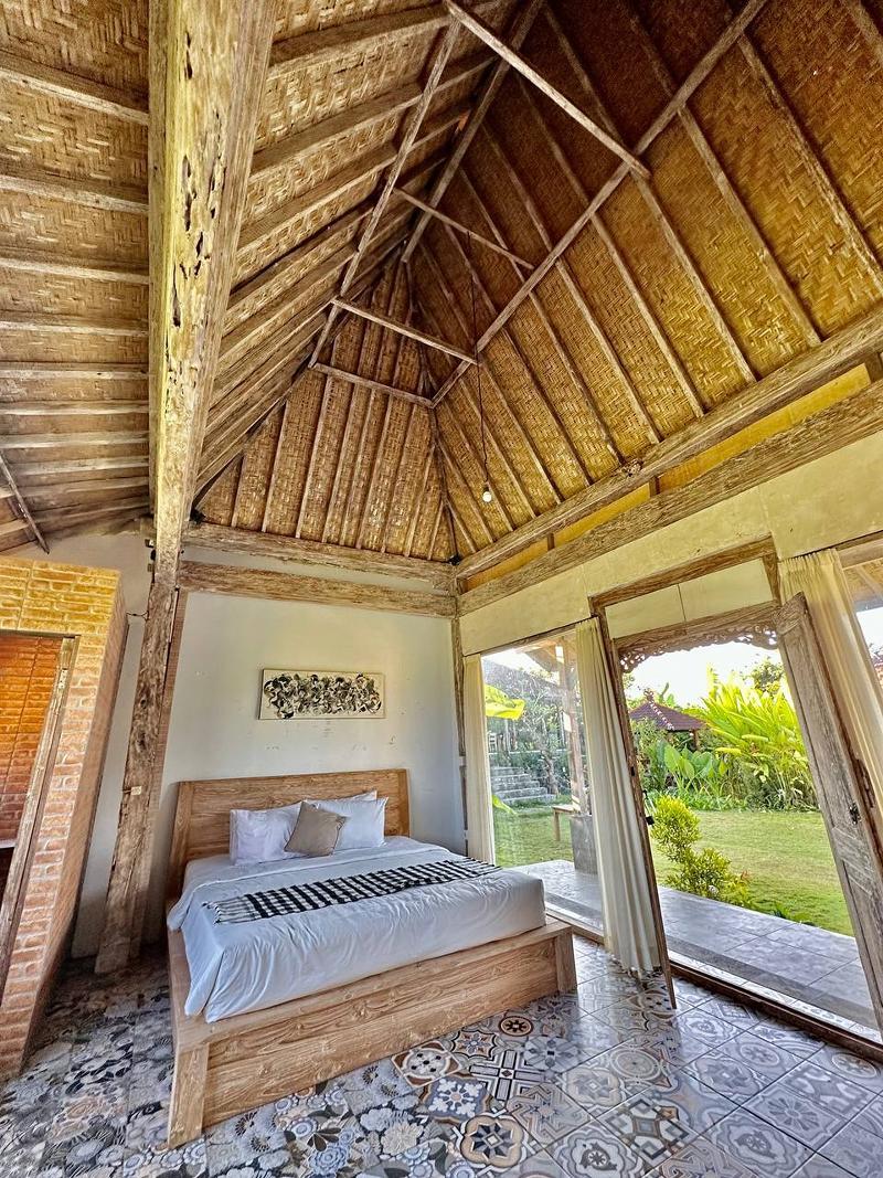 Bali Eco Living Yoga Healing Meditation by ZUZU - Oda