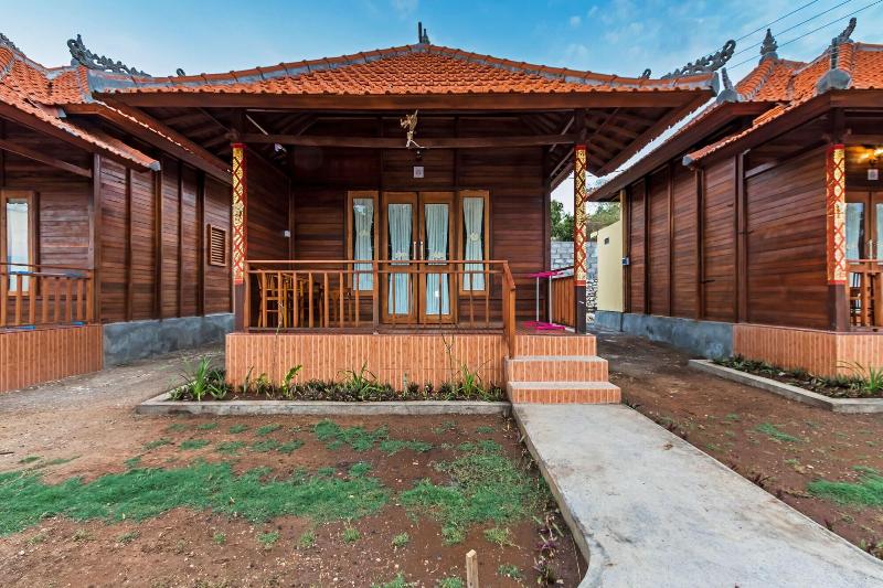 Shakya Garden Cottage by ZUZU - Teras