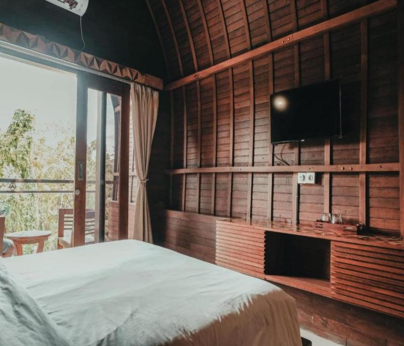 Sekar Arum Riverside Resort in Canggu by ZUZU - Oda