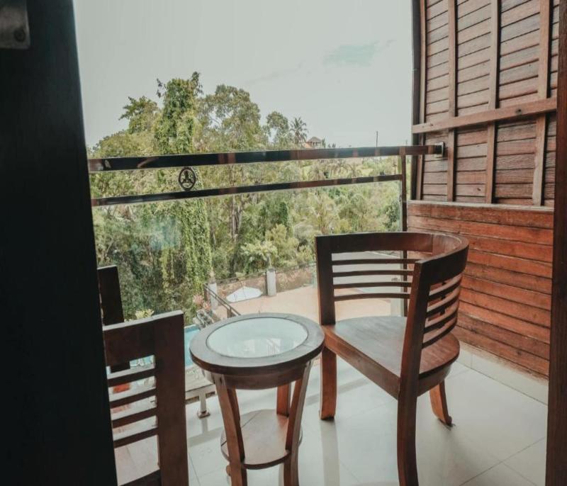 Sekar Arum Riverside Resort in Canggu by ZUZU - Oda