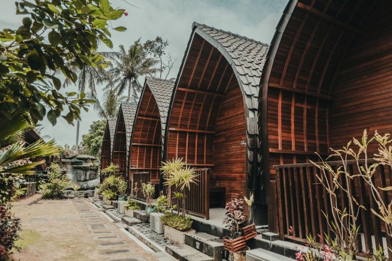 Sekar Arum Riverside Resort in Canggu by ZUZU - Oda